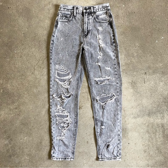 American eagle acid wash grey distressed mom jeans - Picture 1 of 3